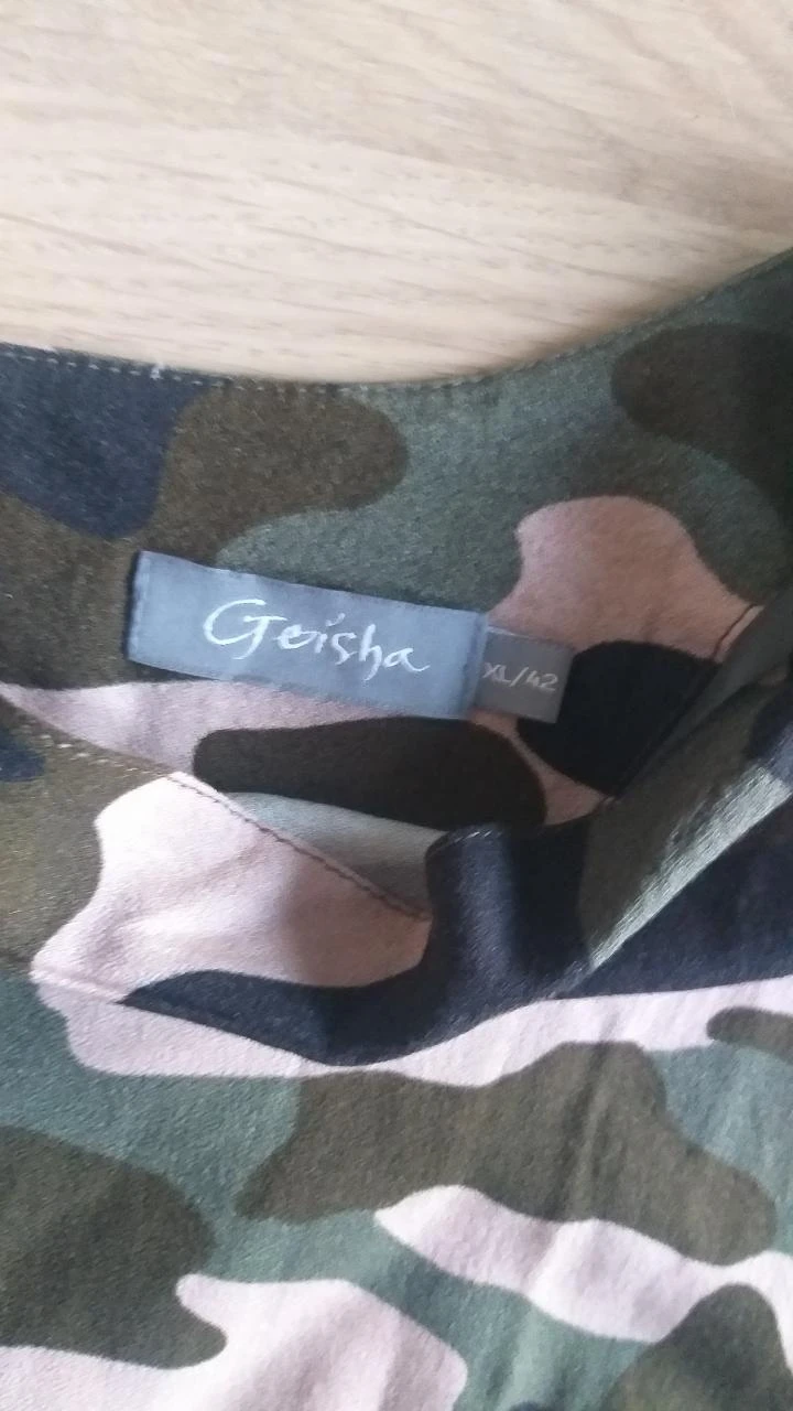 Nice dress by Geisha - size 42 - bold camouflage print – photo 2